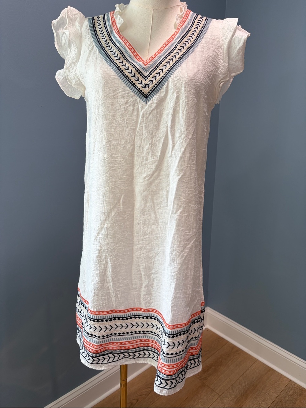 THML White Embroidered Boho Shift Dress Size Small Flutter Sleeve